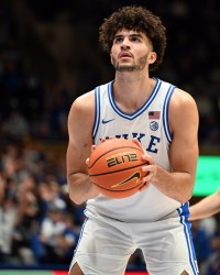 KOK体育平台官方网站-冲状元！卡梅隆·布泽尔半场狂轰20+9+2+2&amp;12罚10中 对手全队22分