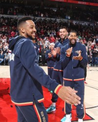 重返波特兰尽享欢呼和掌声 CJ用胜利完成最终告别