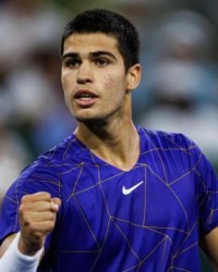 竟让西西帕斯难以招架！这位00后能否复制德约？